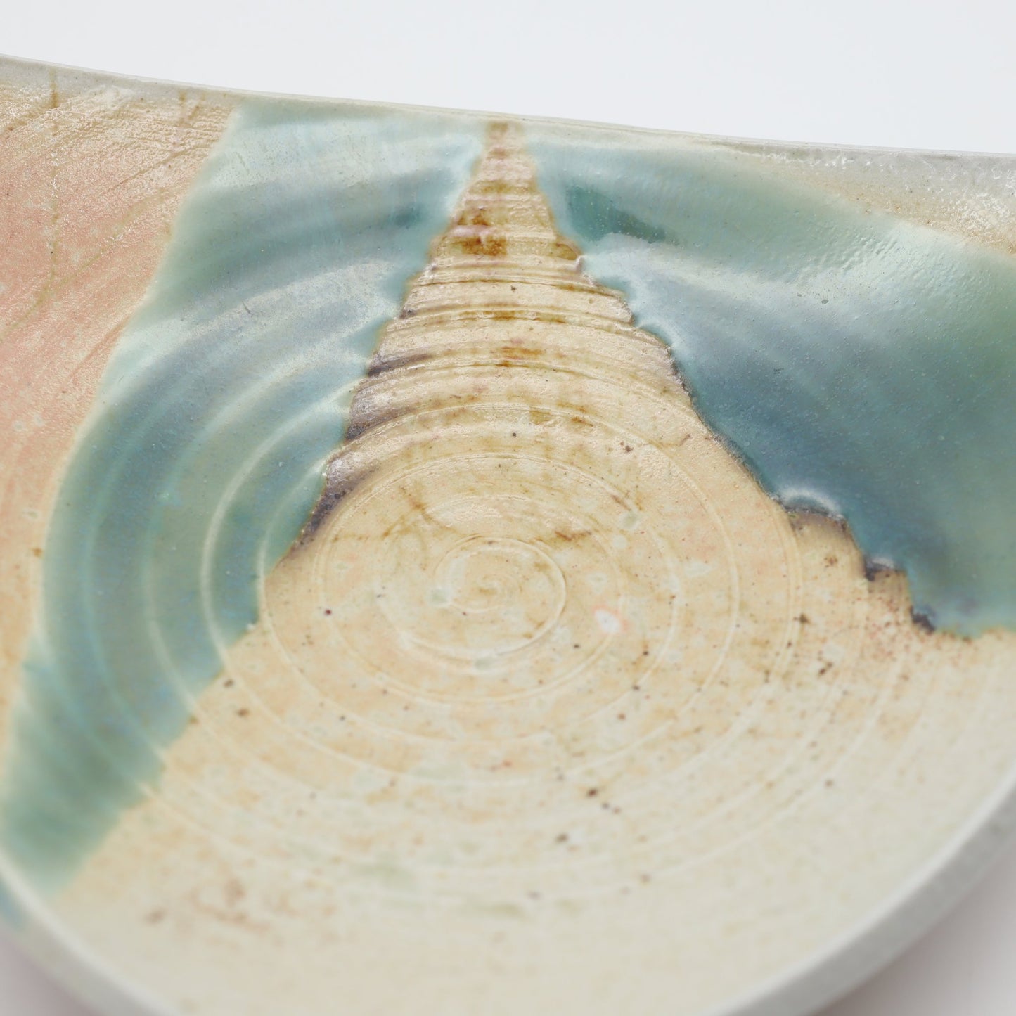 ユアン・クレイグ 七寸皿 三角 - 角皿・楕円皿 | 益子焼 陶庫