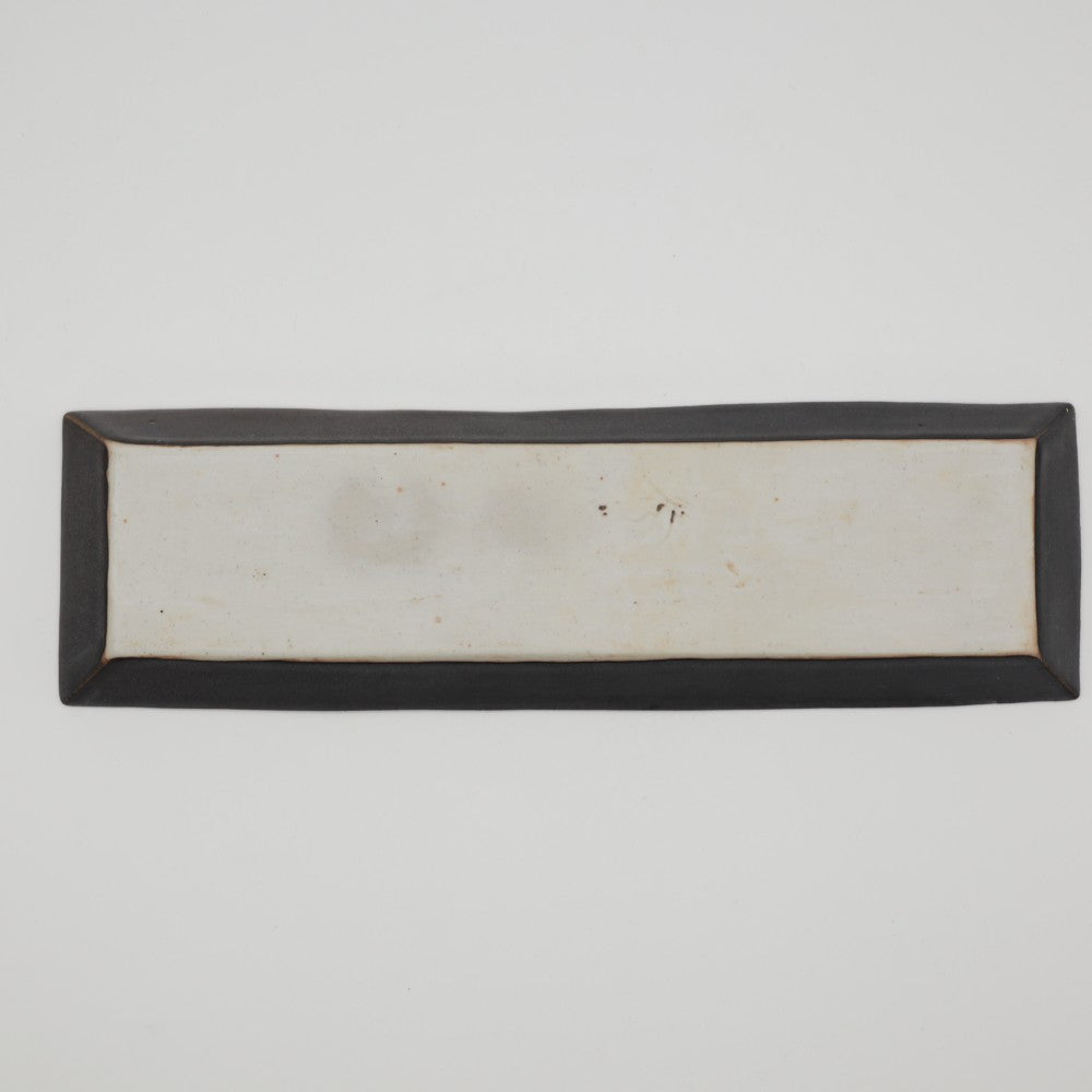 [Saito Osamu] Black glazed rectangular plate