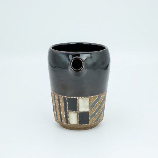 [Mukaiyama Fumiya] Inlaid glazed katakuchi sake cup