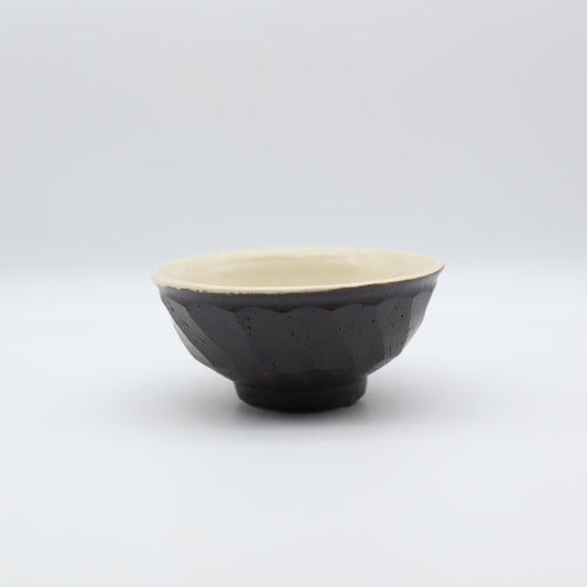[Takashi Komine] Black glaze beveled rice bowl, small