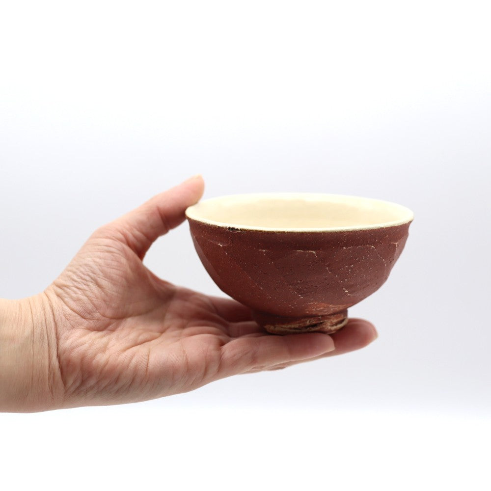 [Takashi Komine] Red makeup chamfered rice bowl small