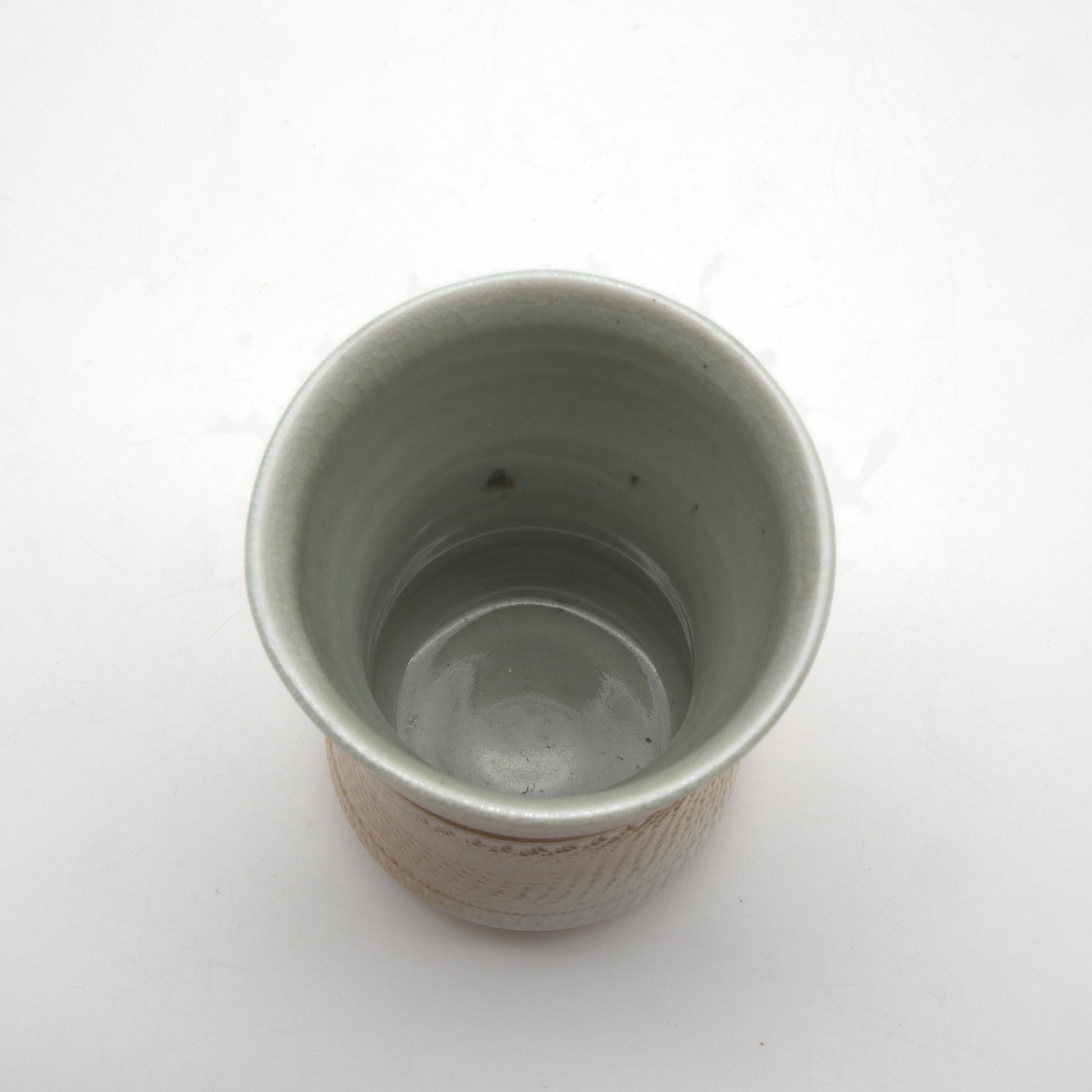 ユアン・クレイグ 藺草火襷ビール呑 豆 - 酒器 | 益子焼 陶庫