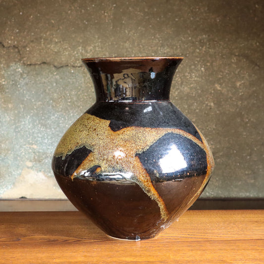 [Yoshinori Hagiwara] Black glazed vase