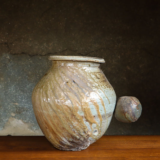 [Iwami Shinsuke] Ash-covered Sticky Jar