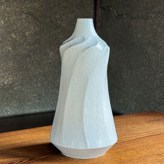 [Kazuhiro Otsuka] White Glazed Vase, Fluctuation