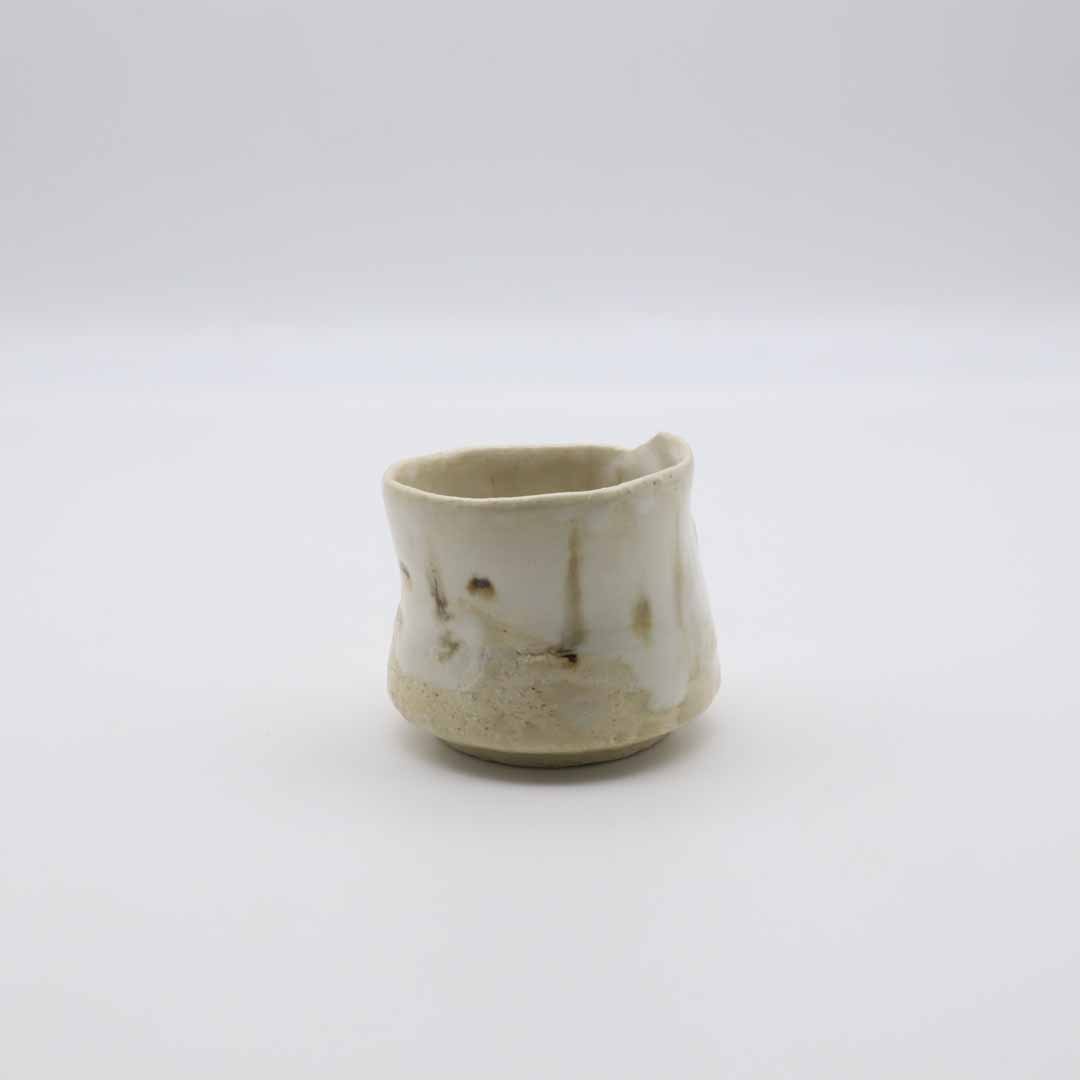 由良りえこ 三脚付き草花紋鉢大 - 鉢・向付 | 益子焼 陶庫