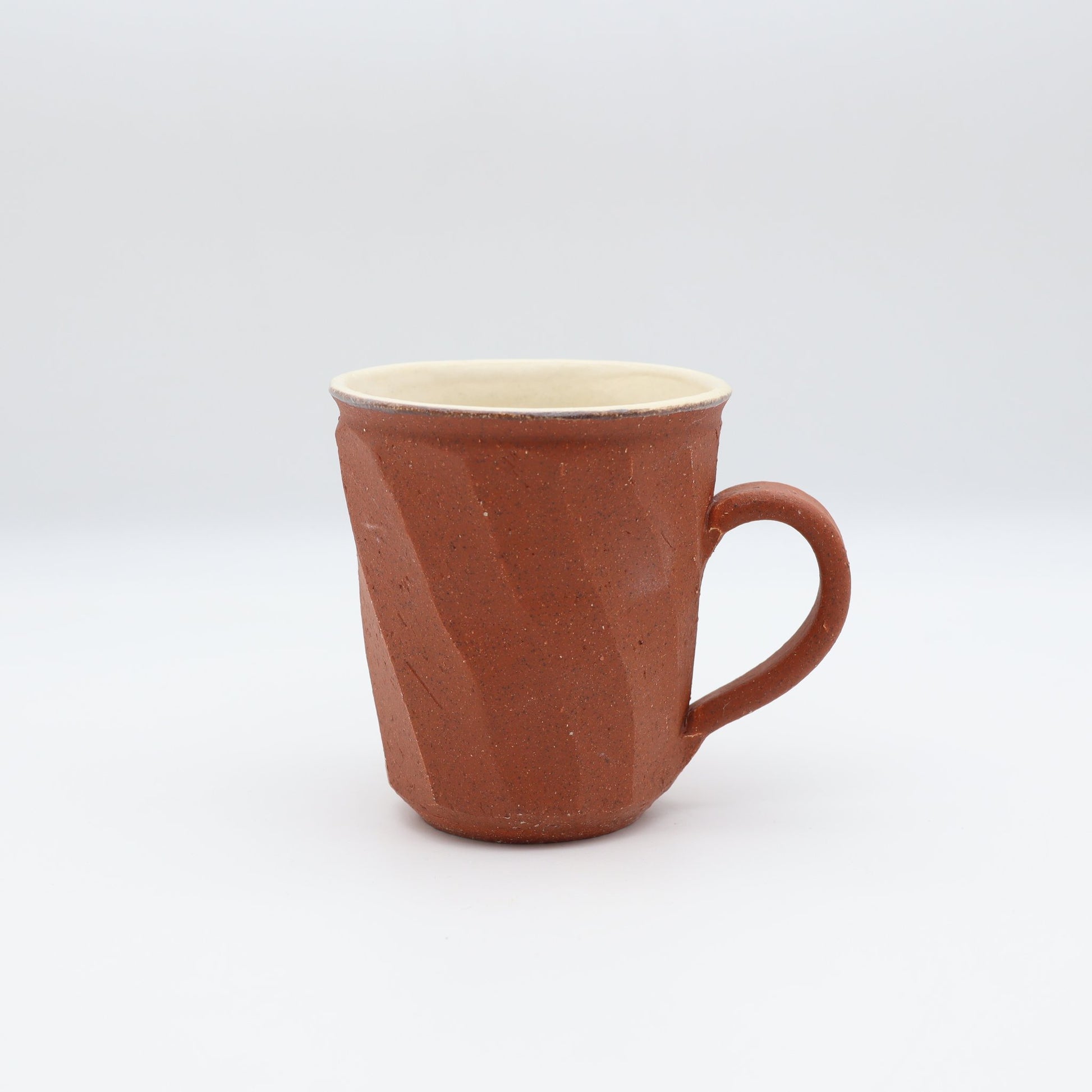 小峰尚 赤化粧面取マグカップ - マグカップ・スープカップ | 益子焼 陶庫