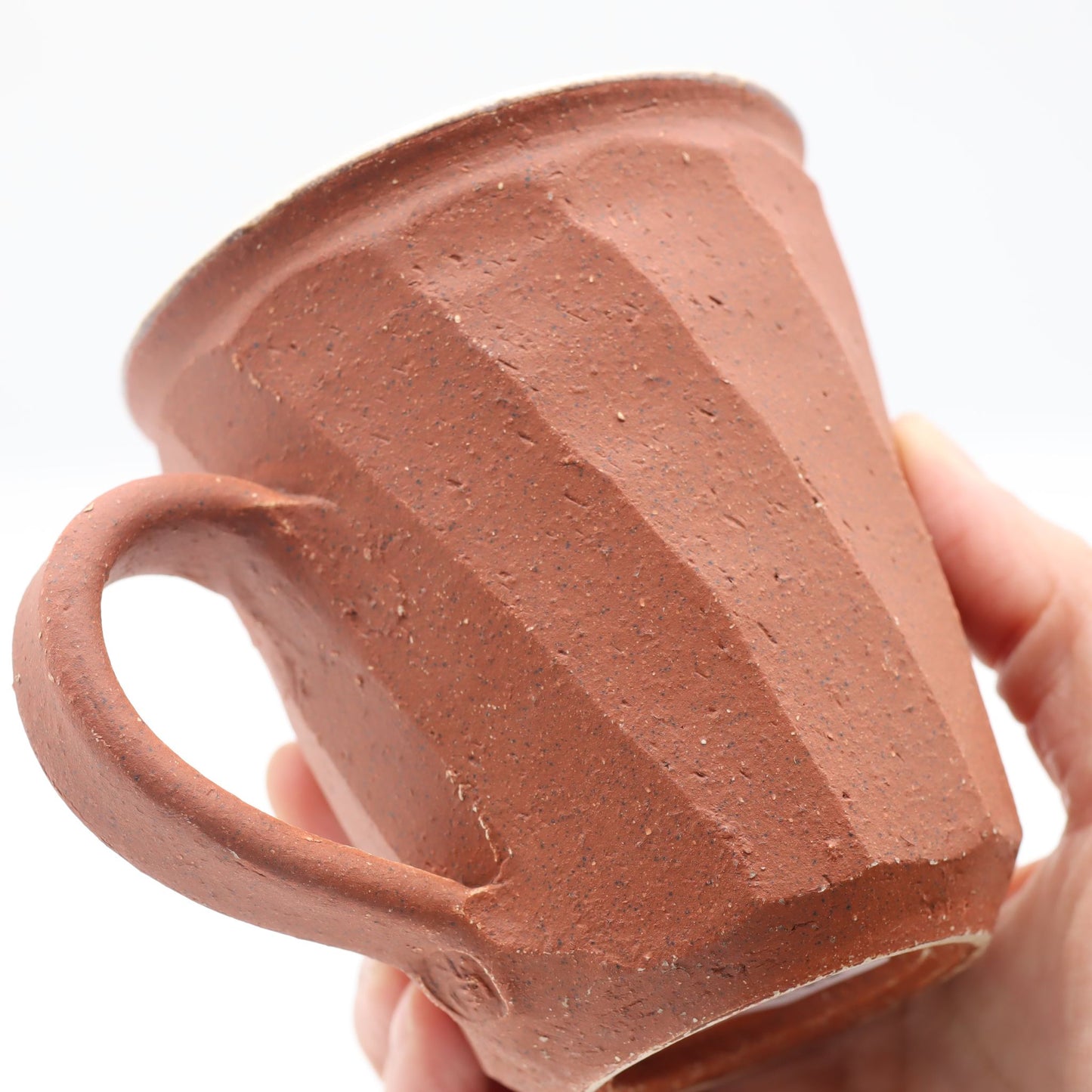 小峰尚 赤化粧面取マグカップ - マグカップ・スープカップ | 益子焼 陶庫