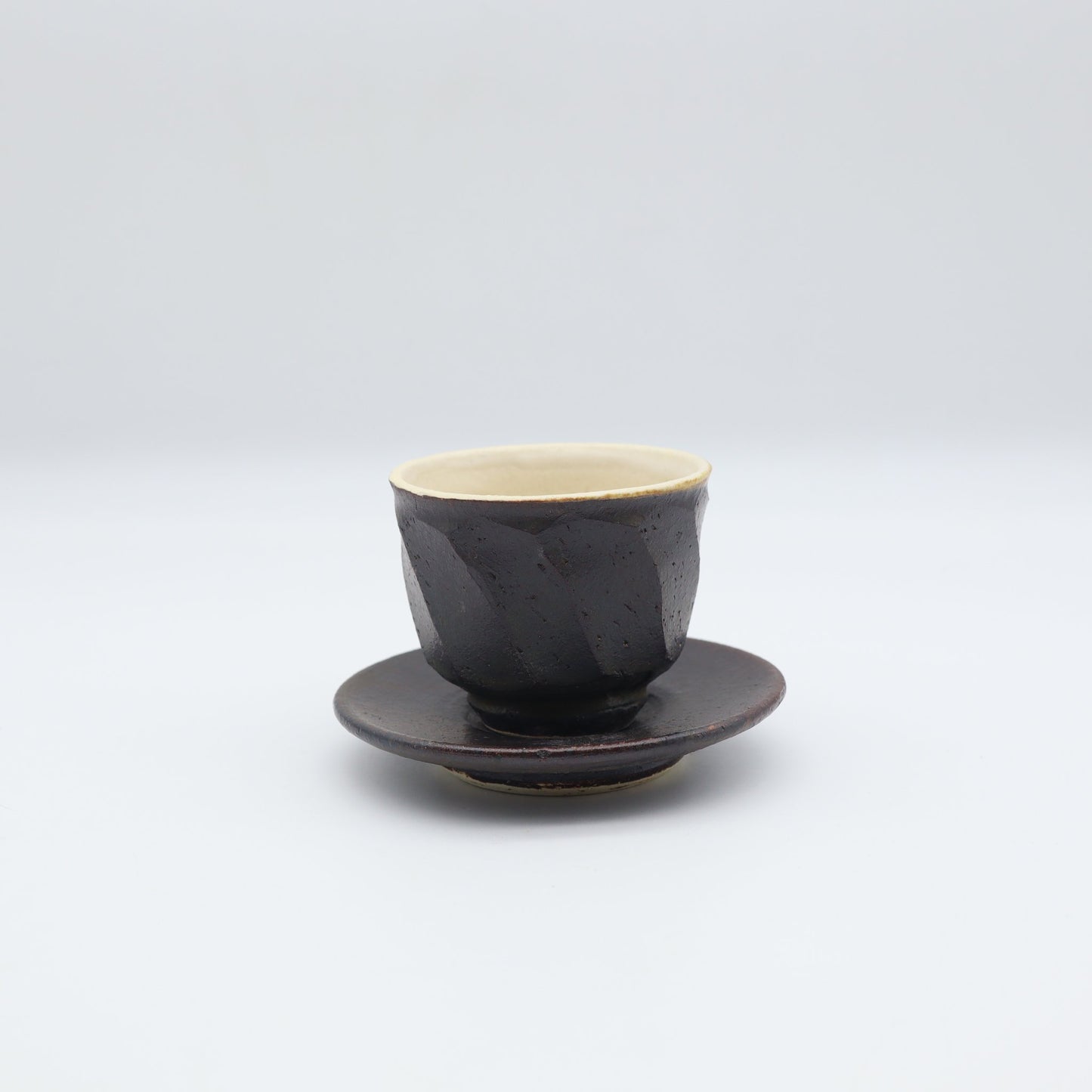 小峰尚 黒釉面取茶器 皿付 - 茶器・コーヒー・ティー | 益子焼 陶庫