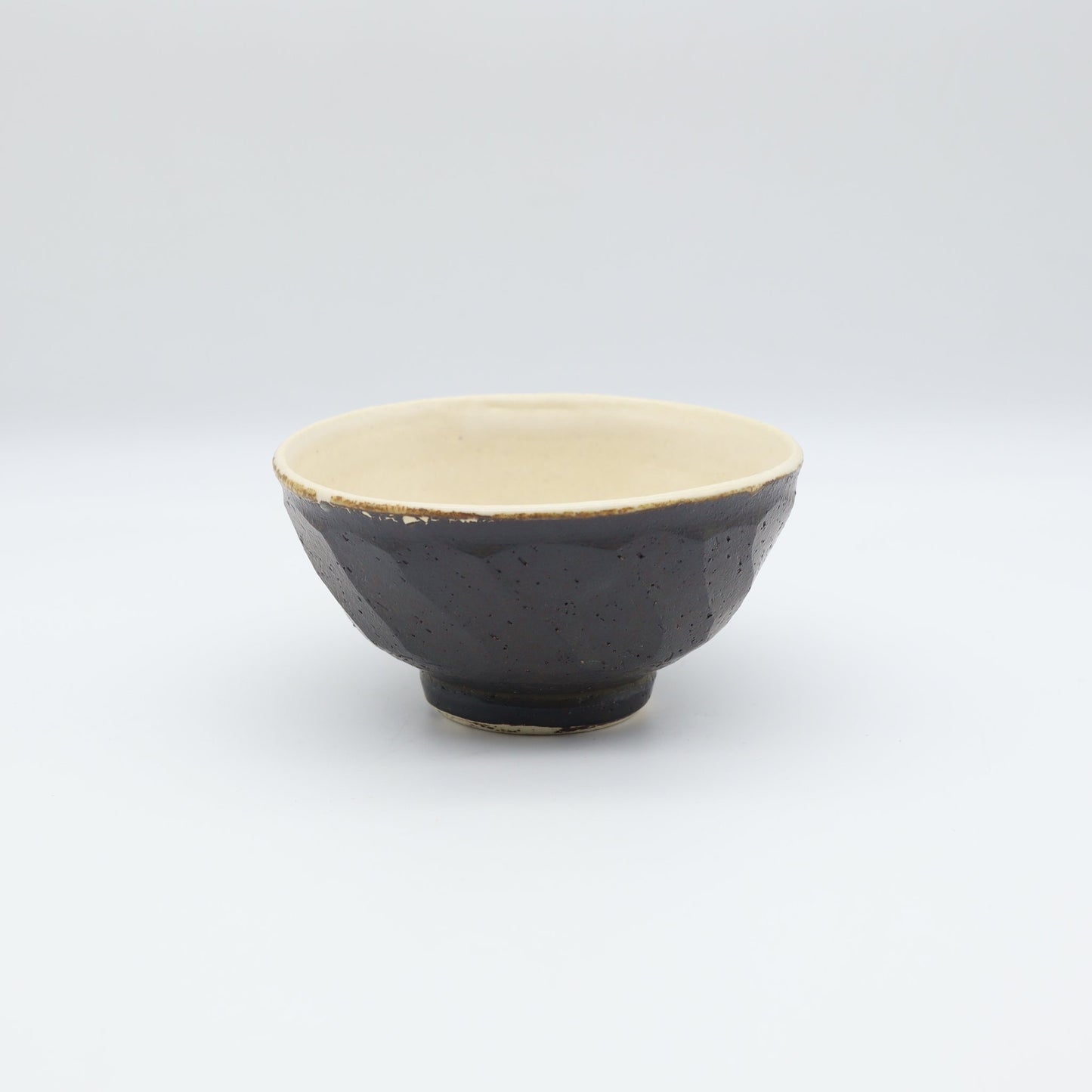 小峰尚 黒釉面取飯碗 小 - 碗・飯碗 | 益子焼 陶庫