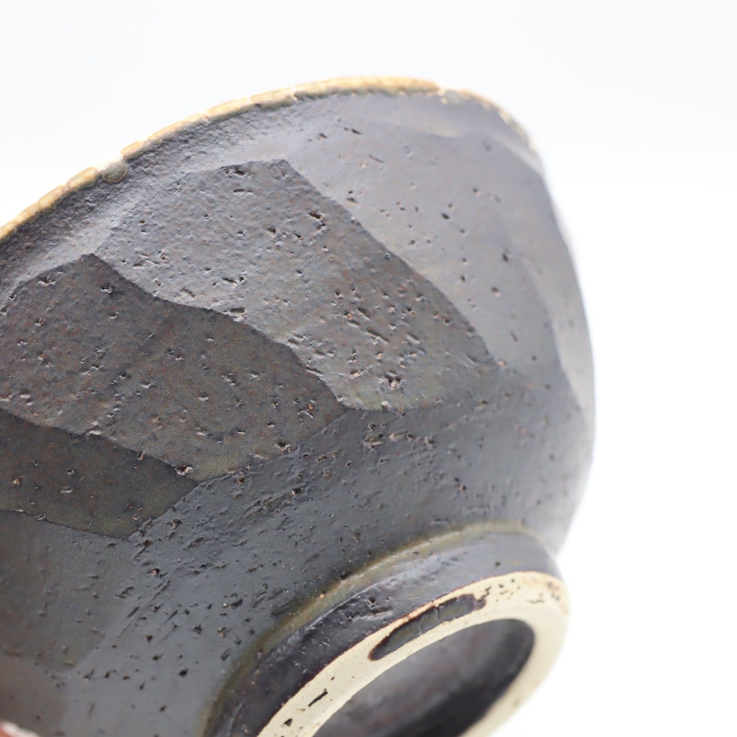 小峰尚 黒釉面取飯碗 小 - 碗・飯碗 | 益子焼 陶庫