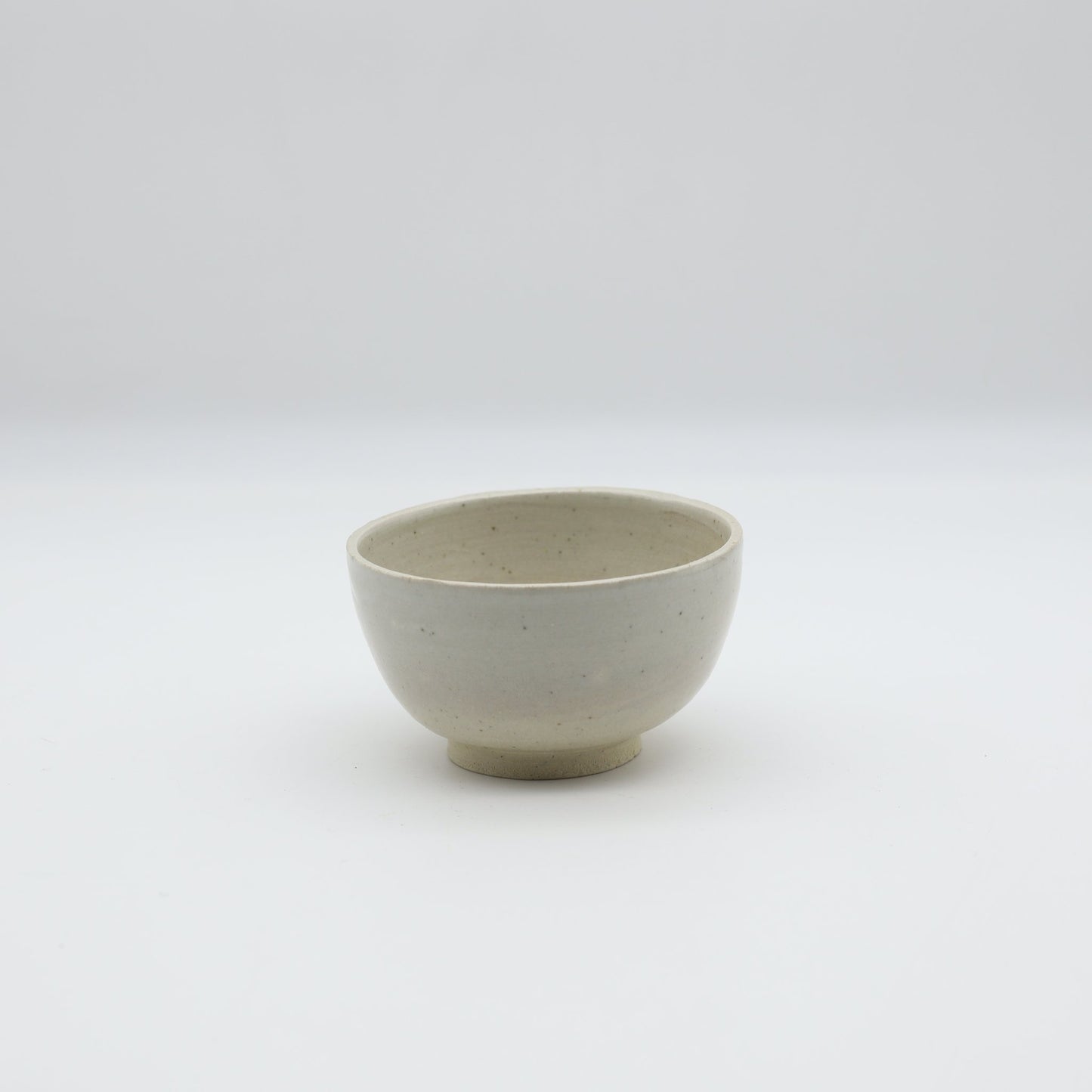 饗庭孝昌 白瓷ぐい呑 - カップ・湯呑・猪口 | 益子焼 陶庫