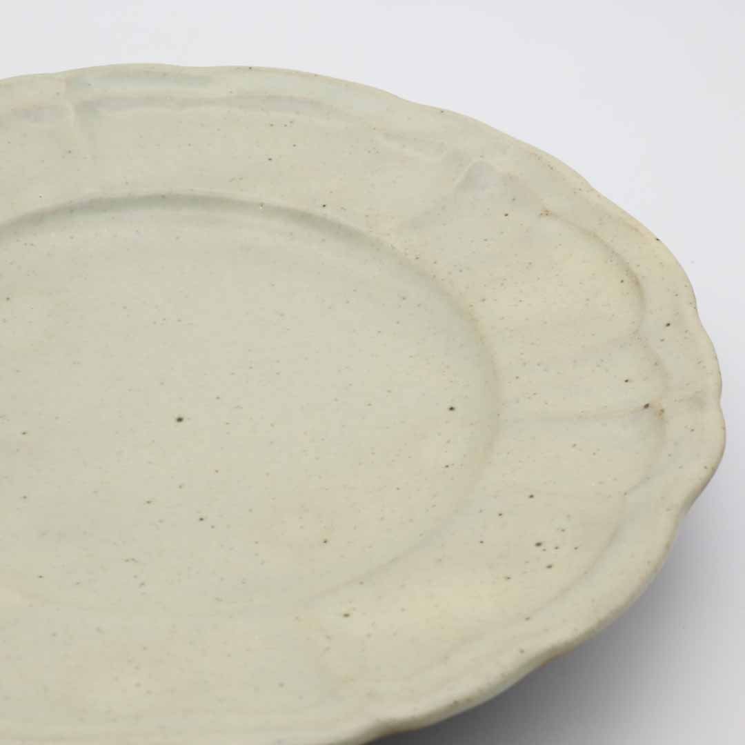 笠原良子 地釉花リム皿 ８寸 - 丸皿 | 益子焼 陶庫