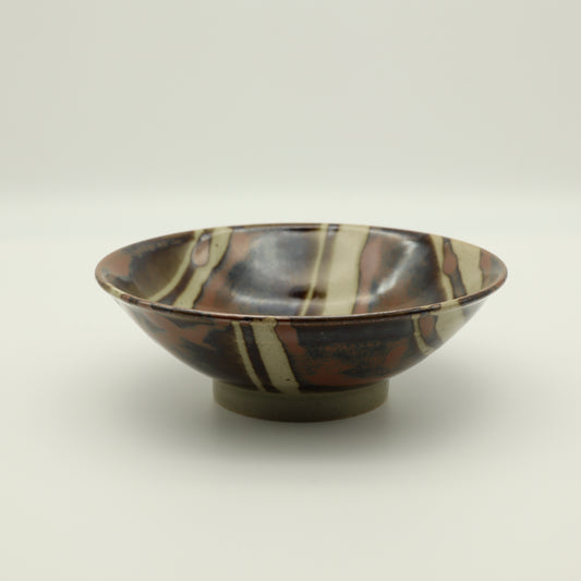 [Hagiwara Yoshinori] Persimmon glazed bowl with a design
